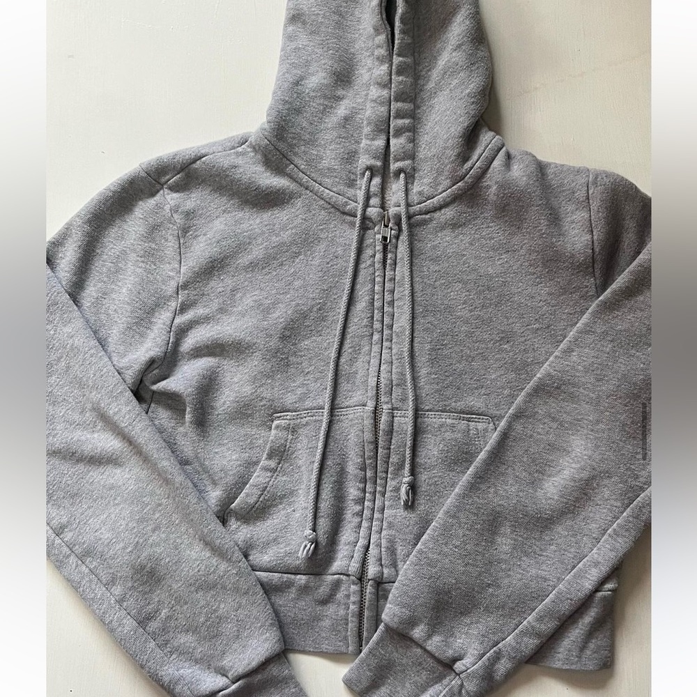 brandy melville sweatshirt